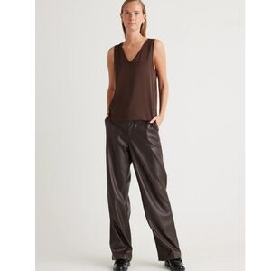 QUINCE WASHABLE STRETCH SILK TANK TOP IN BROWN